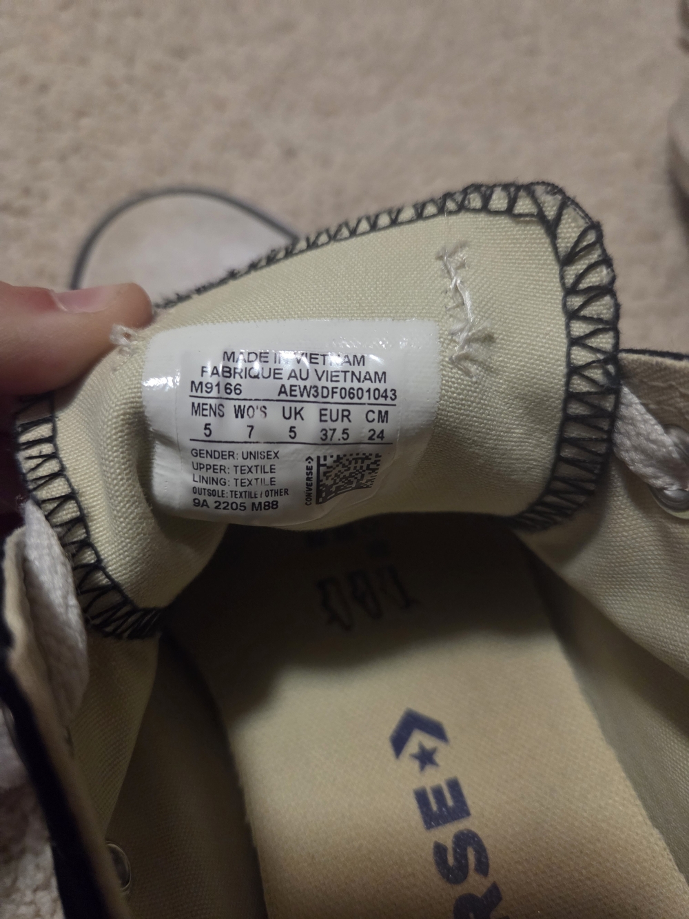 Black Low-Top Converse - Picture 2 of 2